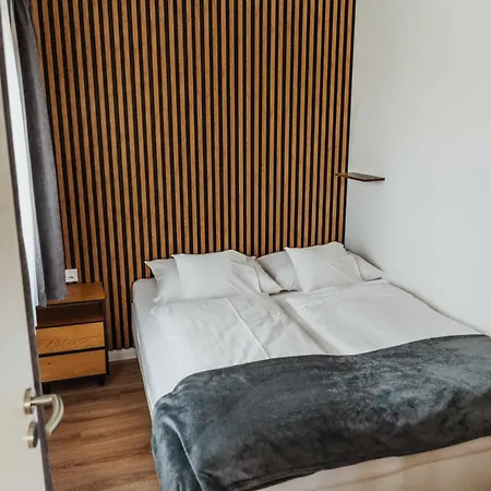 Fahaz - Panorama Apartment *
